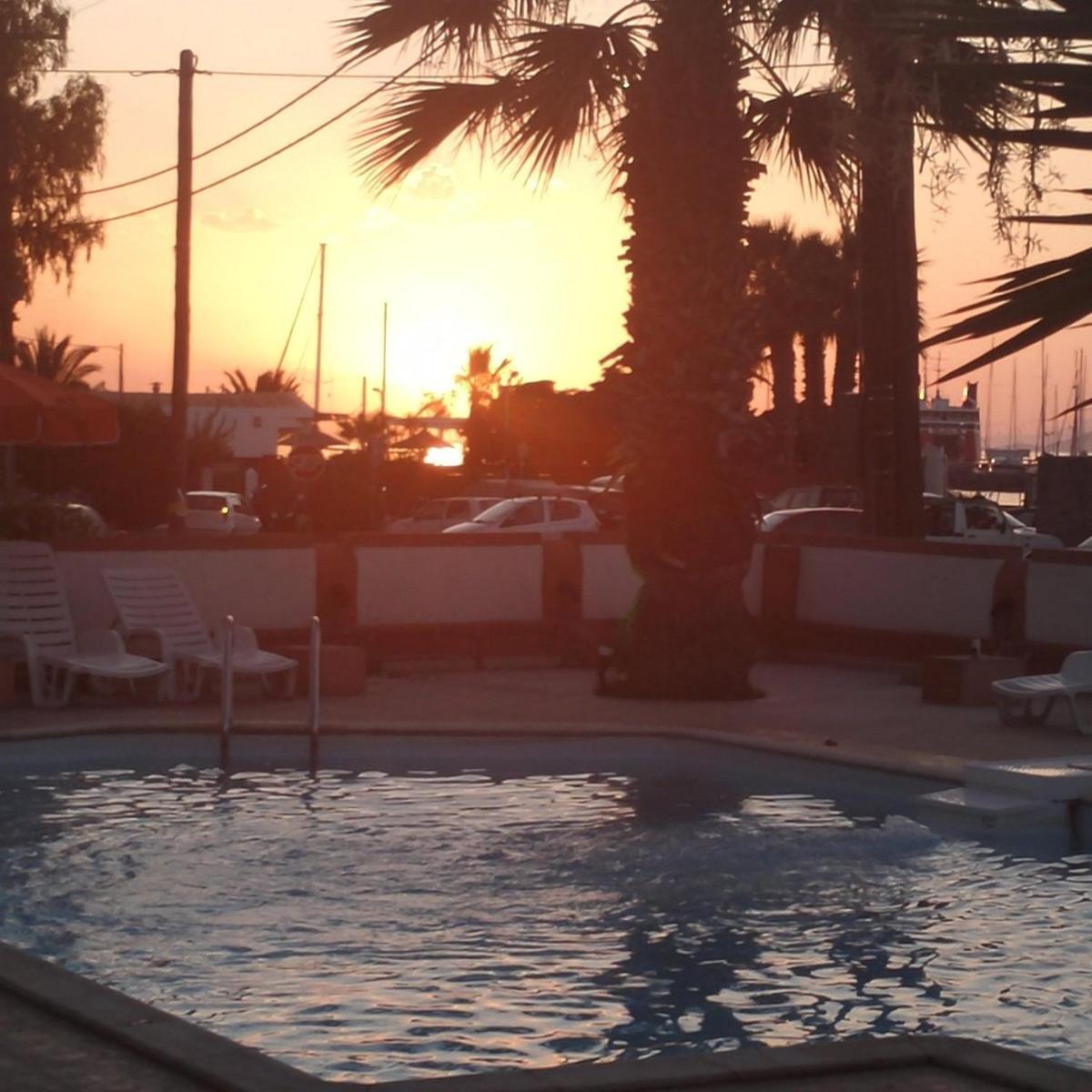 Miranta Hotel - Apartments & Studios Aegina المظهر الخارجي الصورة