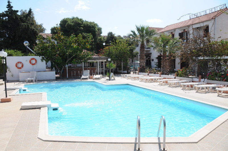 Miranta Hotel - Apartments & Studios Aegina المظهر الخارجي الصورة