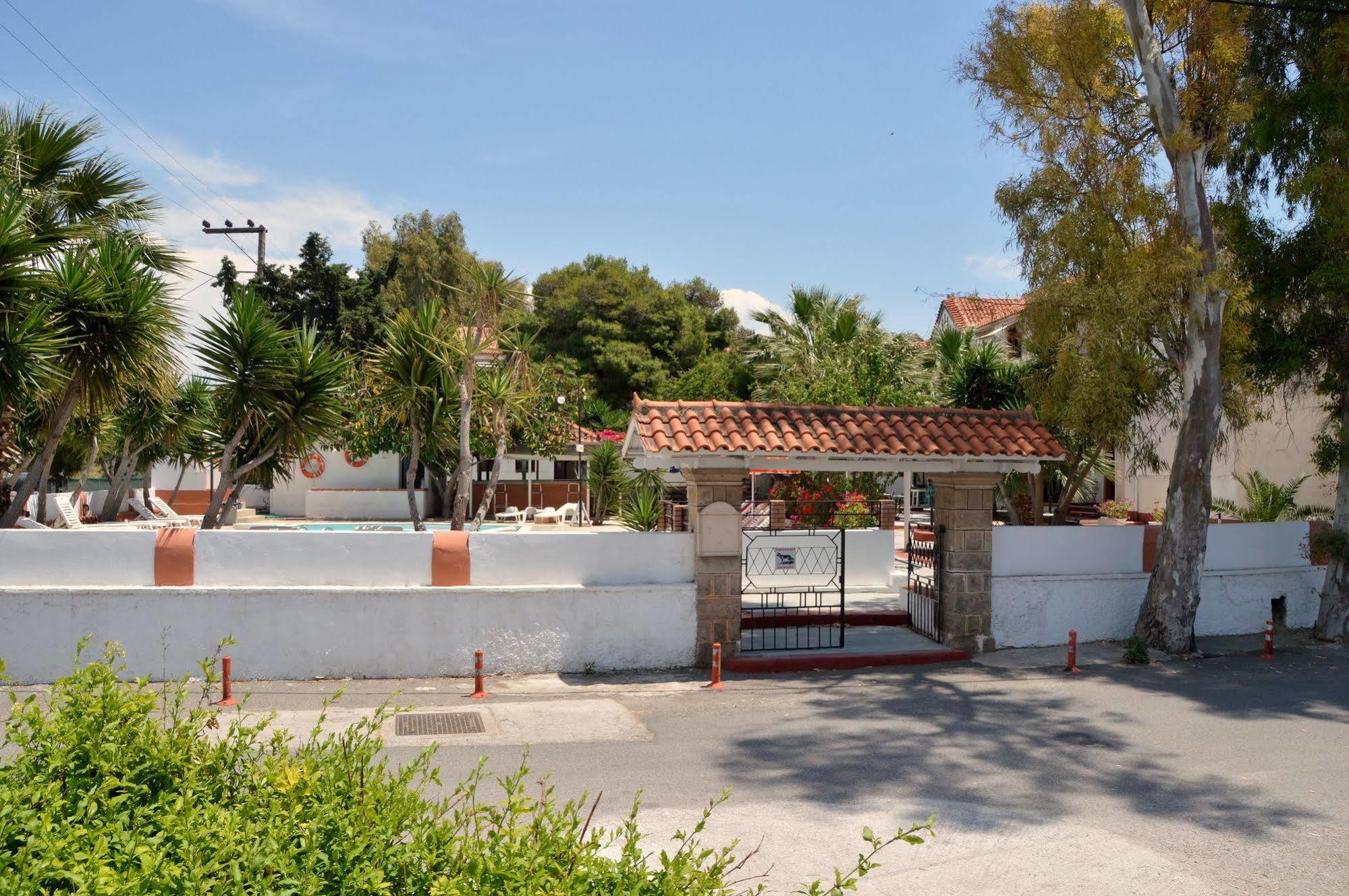 Miranta Hotel - Apartments & Studios Aegina المظهر الخارجي الصورة